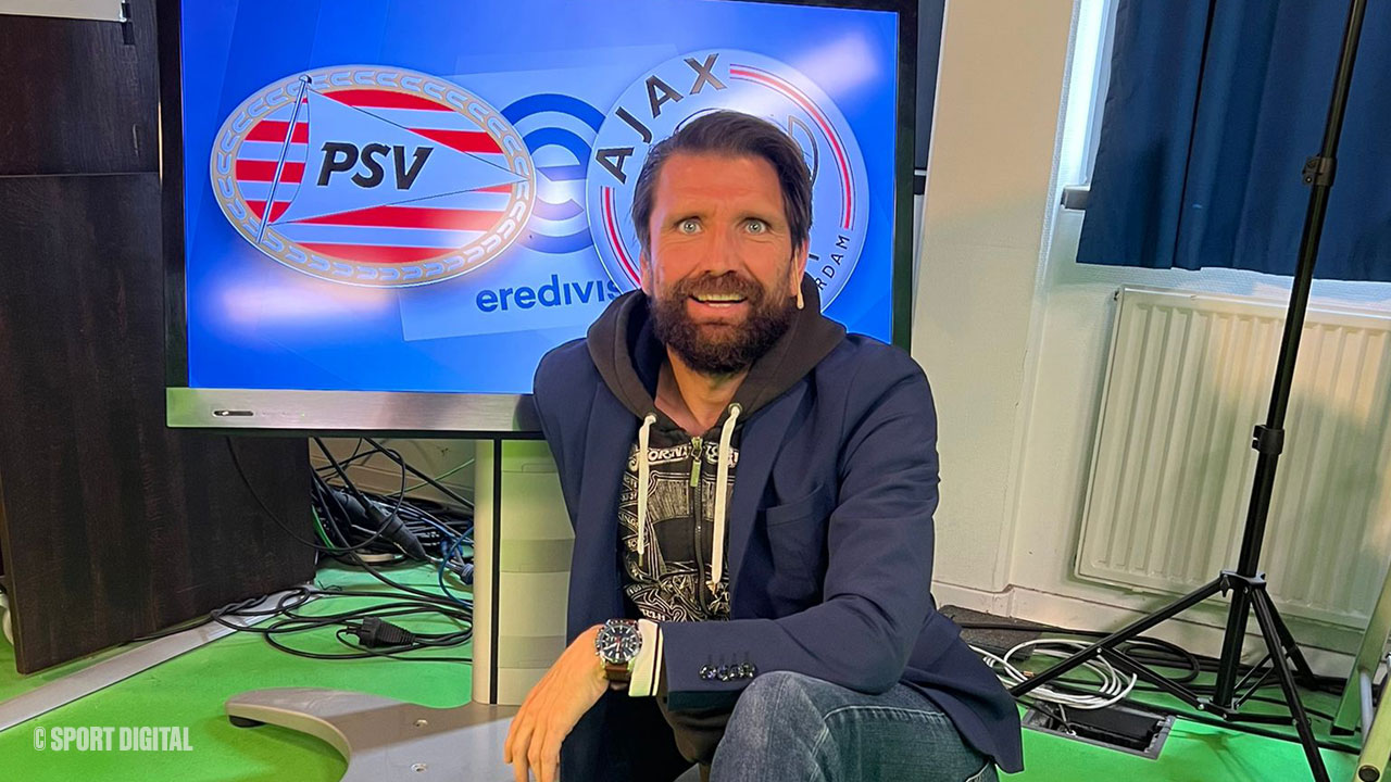 Peter Hyballa as an expert on the Dutch top clash PSV vs. Ajax on Sportdigital